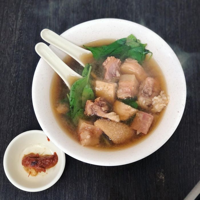 【食記】通化夜市巷弄內的老饕美食,完食後讓人回味無窮《台北大安區|老李牛雜》 【食記】通化夜市巷弄內的老饕美食,完食後讓人回味無窮《台北大安區|老李牛雜》